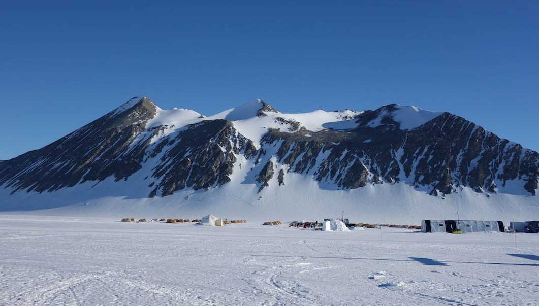 Харьковчанин покорил вершину в Антарктиде