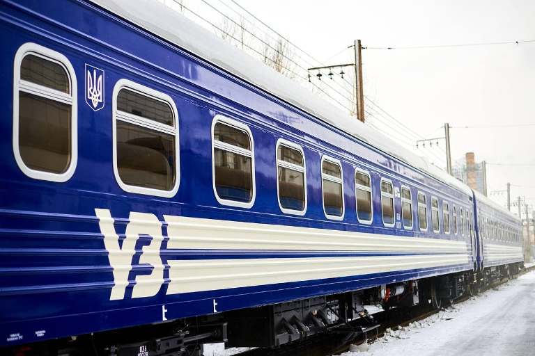 Харьковский поезд получил новые вагоны (фото)