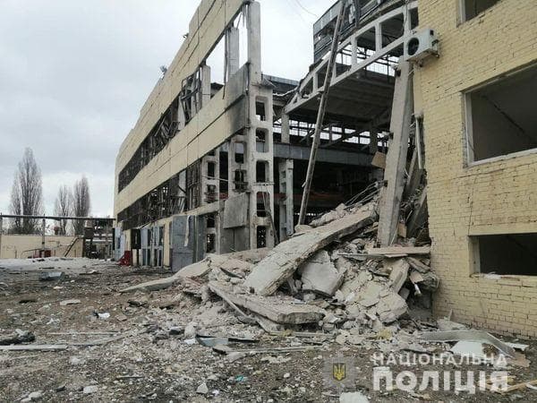 В Харькове разбомбили бронетанковый завод (фото)
