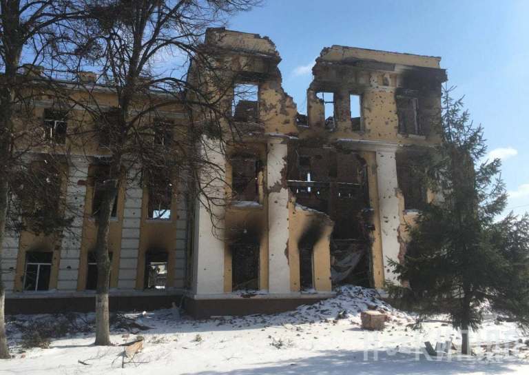 Харьковчан просят помочь в разборе завалов