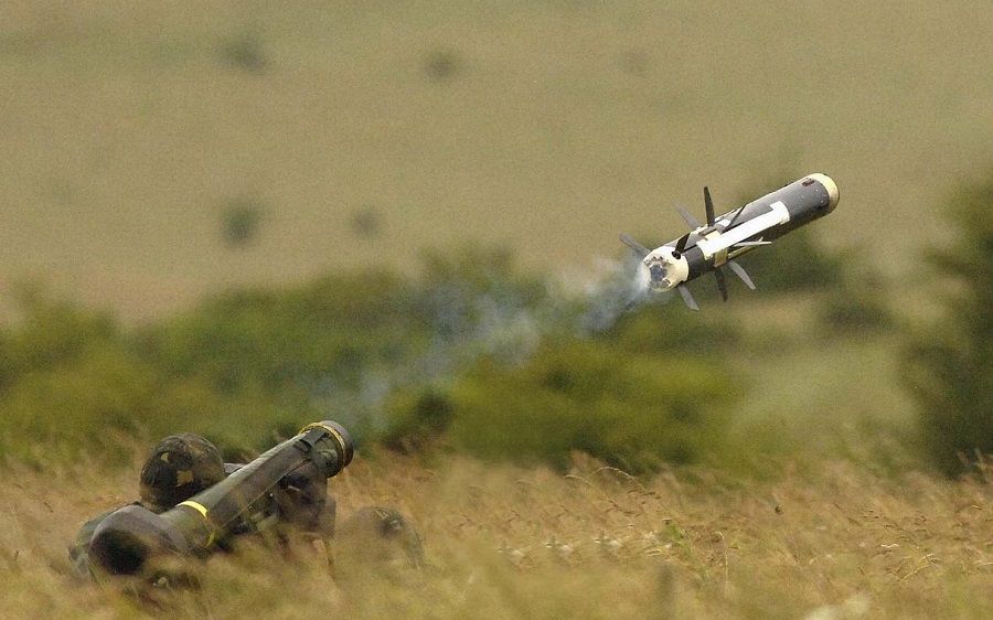 Под Харьковом коп и военный с помощью Javelin уничтожили три российских танка