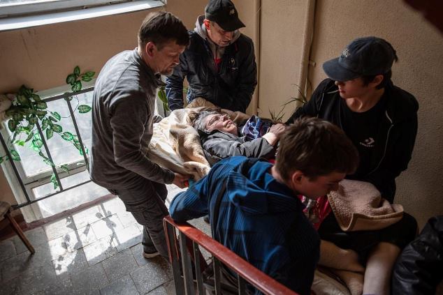 Из Харькова эвакуировали женщину, которая 13 лет не выходила из квартиры