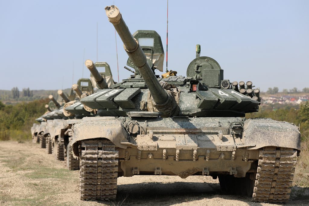 Россияне перебросили новые танковые подразделения к Изюму - Генштаб