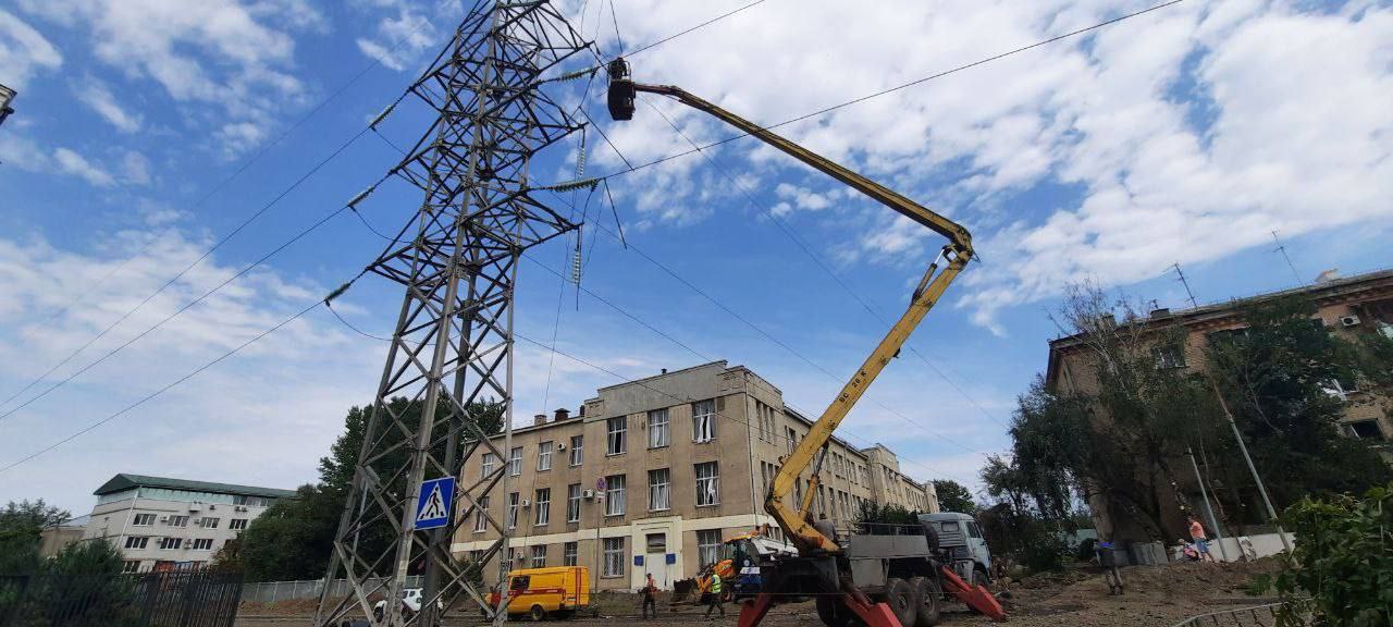 Массированный ракетный удар по Харькову: повреждена линия электропередачи