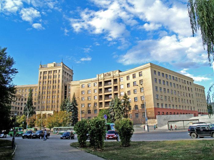 Харьковский национальный университет декоммунизировали (фото)