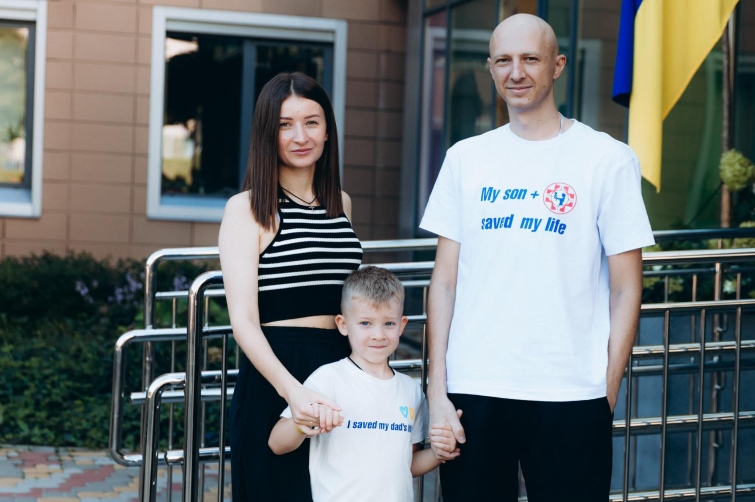 Пятилетний мальчик из Харькова спас жизнь своему отцу, став для него донором костного мозга