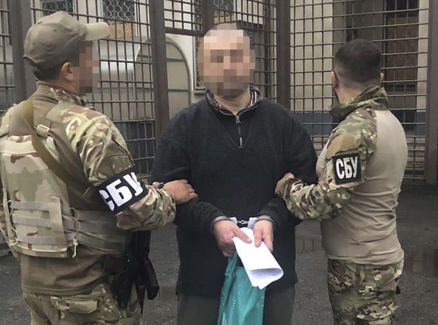В Харьковской области поймали криминального авторитета, который поднимал российский флаг