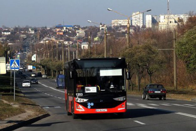 В Харькове три автобуса меняют маршруты