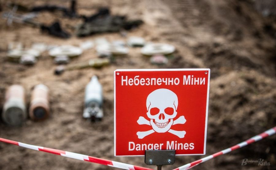 Мінне поле знайшли в Харківській області: там уже підірвалися 3 людини (відео)