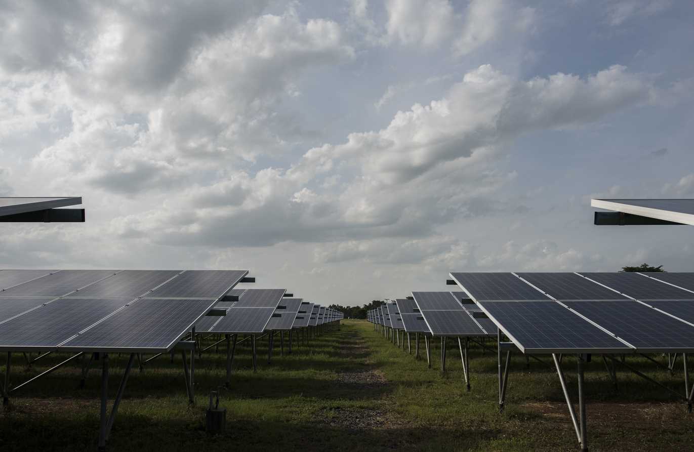 Чому бізнесу варто задуматися про сонячні електростанції