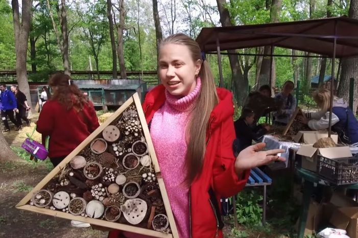 В Екопарку з'явилися готелі для комах (відео)