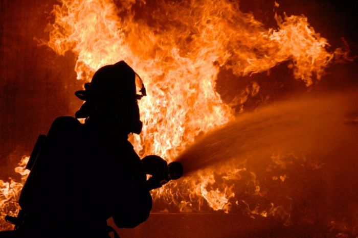 В Чугуеве всю ночь тушили пожар на городской свалке