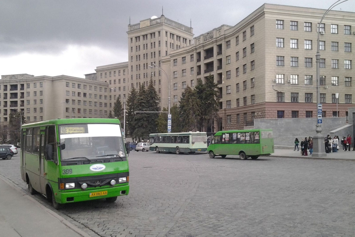 В Харькове отстранен от работы водитель маршрутки