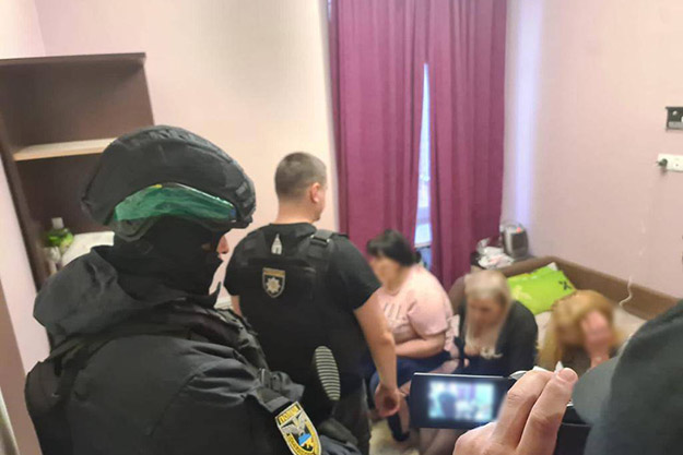 В Харькове полиция пресекла деятельность сети борделей (видео)