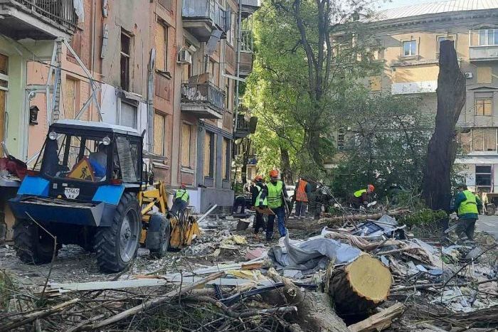 50 домов повреждено и 3000 окон выбито в Харькове обстрелами на пасхальные выходные (фото)