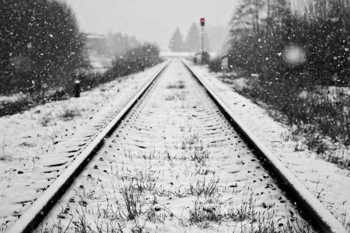 Харьковский поезд опаздывает из-за снегопада