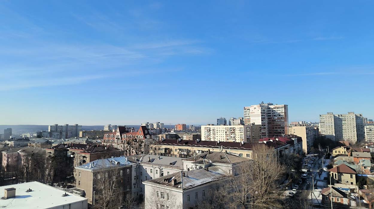 В Харьков продолжают массово приезжать переселенцы