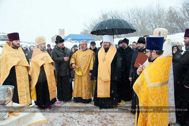На Алексеевке освятили строительство нового храма (фото)