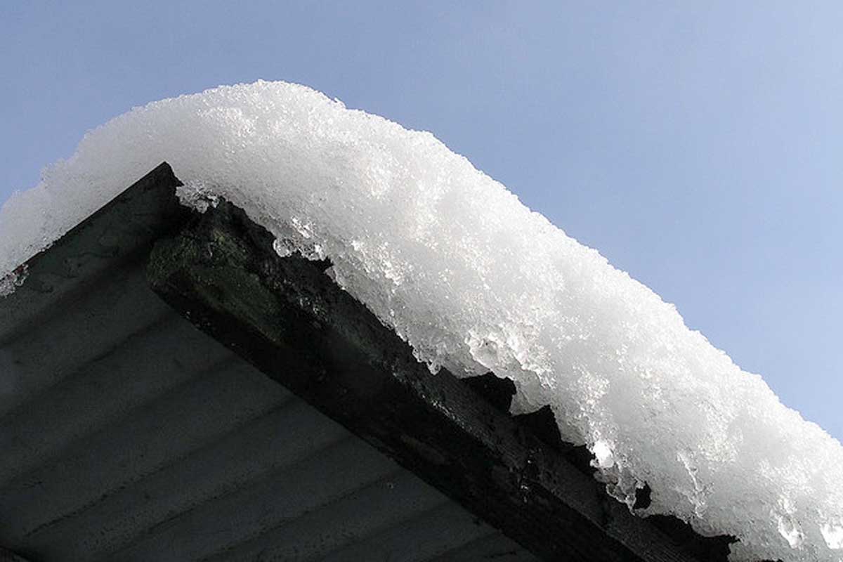 В старинном доме на Холодной горе обвалилась крыша