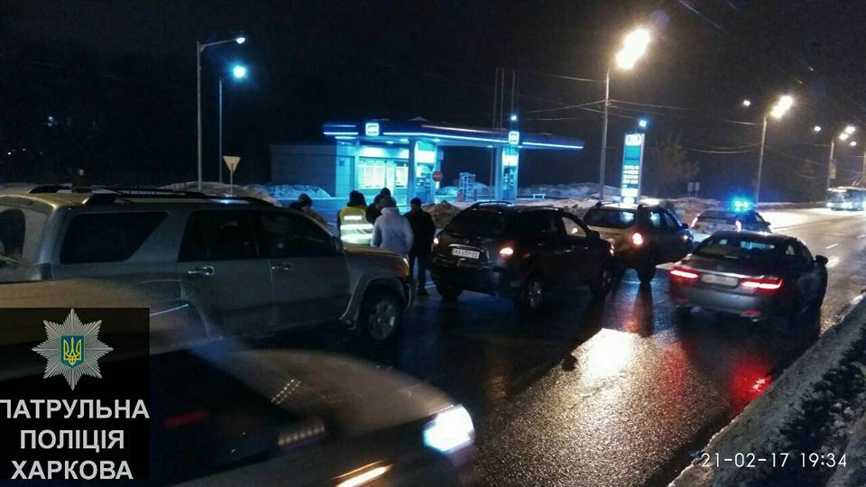 На Белгородском шоссе столкнулись три машины (фото)