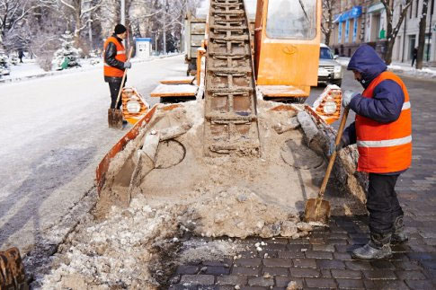 Кернес приказал убрать в городе