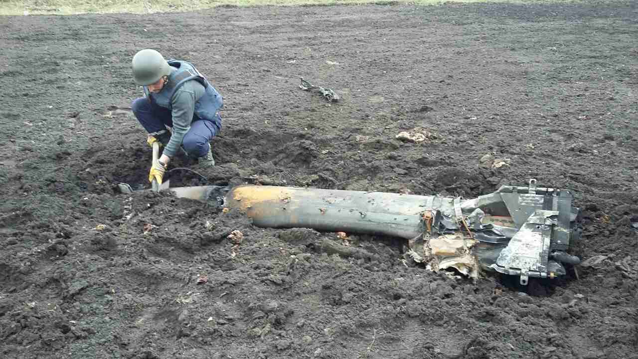 В Сети появилось видео расчистки арсенала в Балаклее