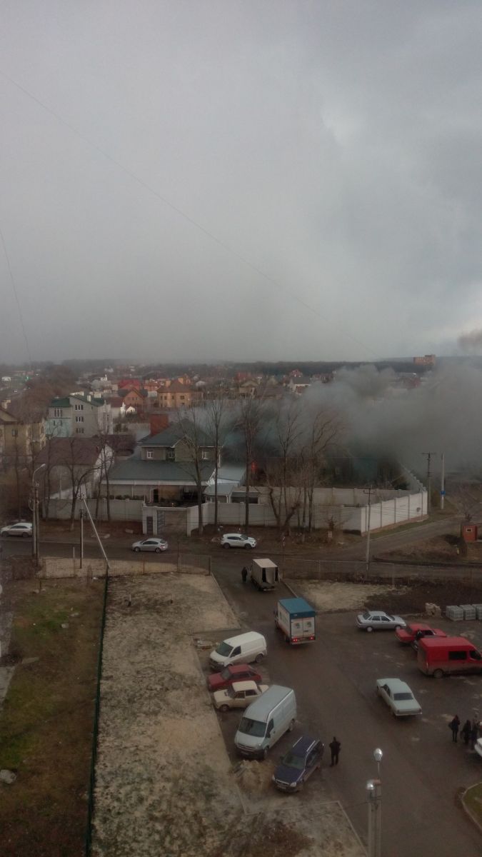 На Салтовке - пожар в частном секторе (фото, дополнено)