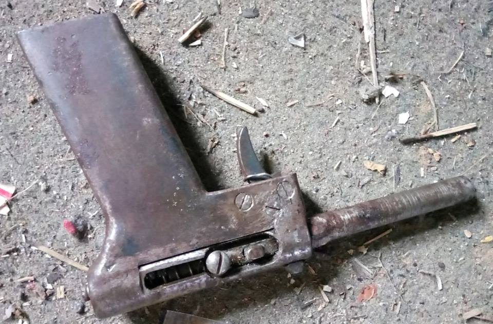 Житель Богодухова вооружился необычным пистолетом (фото)
