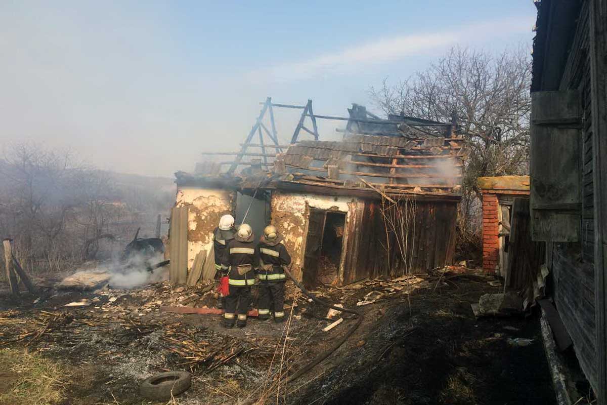 В экосистеме Харькова произошло 11 пожаров