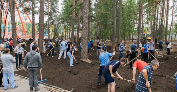 В Харькове - субботник