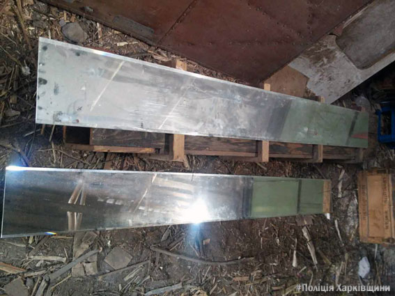 Под Харьковом украдены сотни килограммов металла (фото)