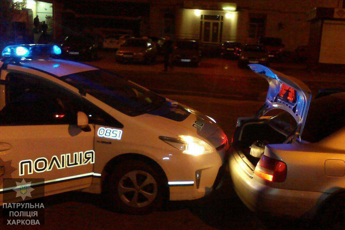 Погоня на Новых домах: задержаны подозреваемые в кражах из автомобилей (фото)