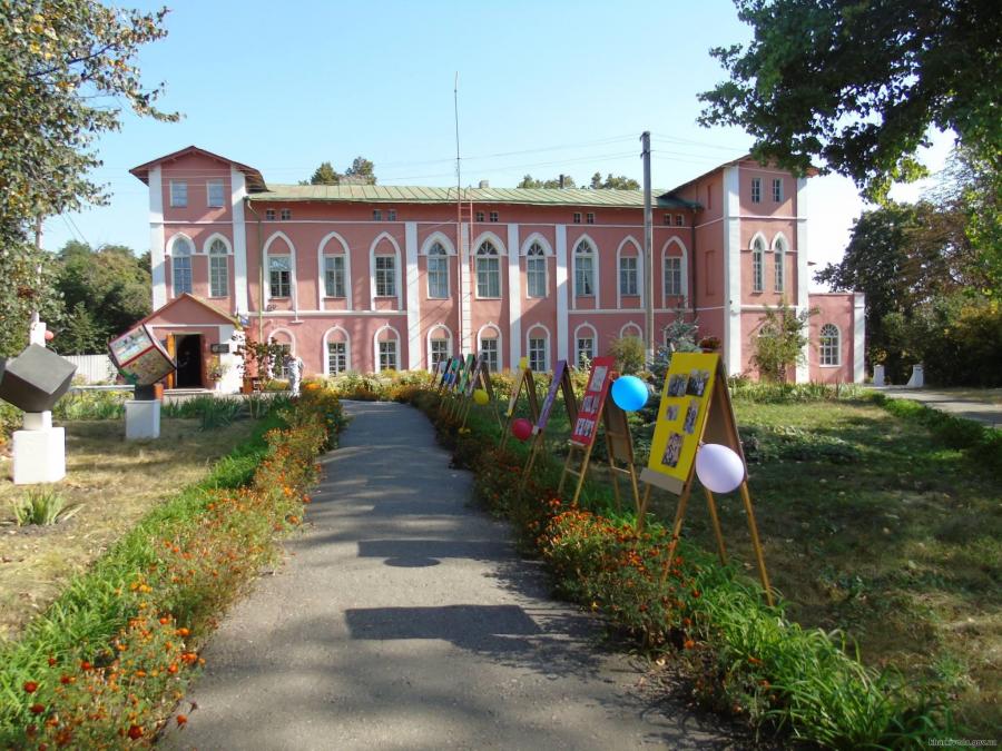 Я приложу максимум усилий, чтобы вернуть Краснокутской громаде здание музея в Пархомовке. Юлия Светличная