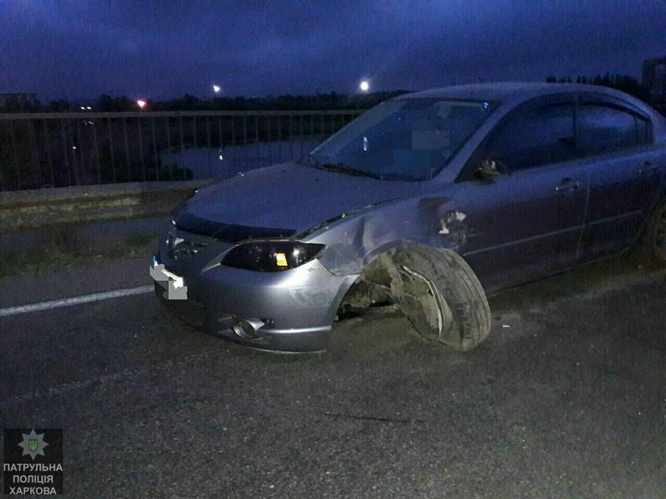 Пьяный мужчина попал в аварию на угнанной машине (фото)