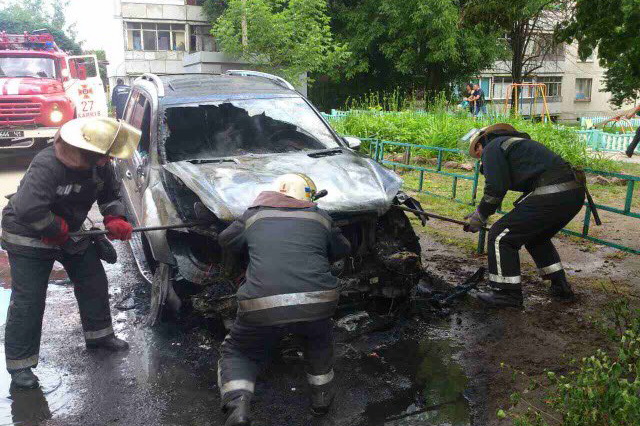 На Астрономической сгорел Mercedes (фото)