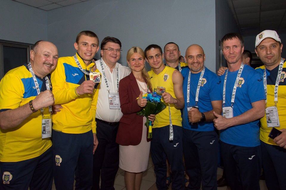 Светличная поздравила украинских боксеров с победой на чемпионате Европы (фото)