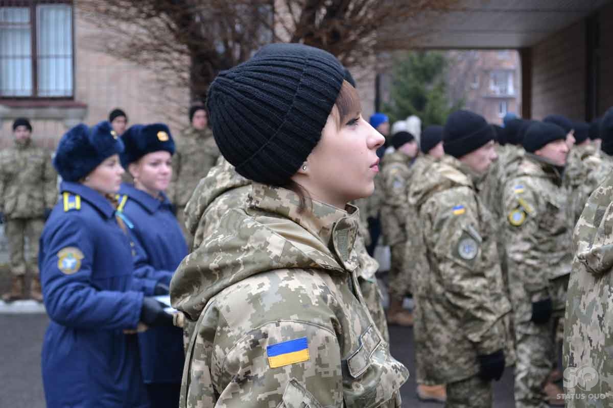 Почему харьковчанок стали меньше брать в армию