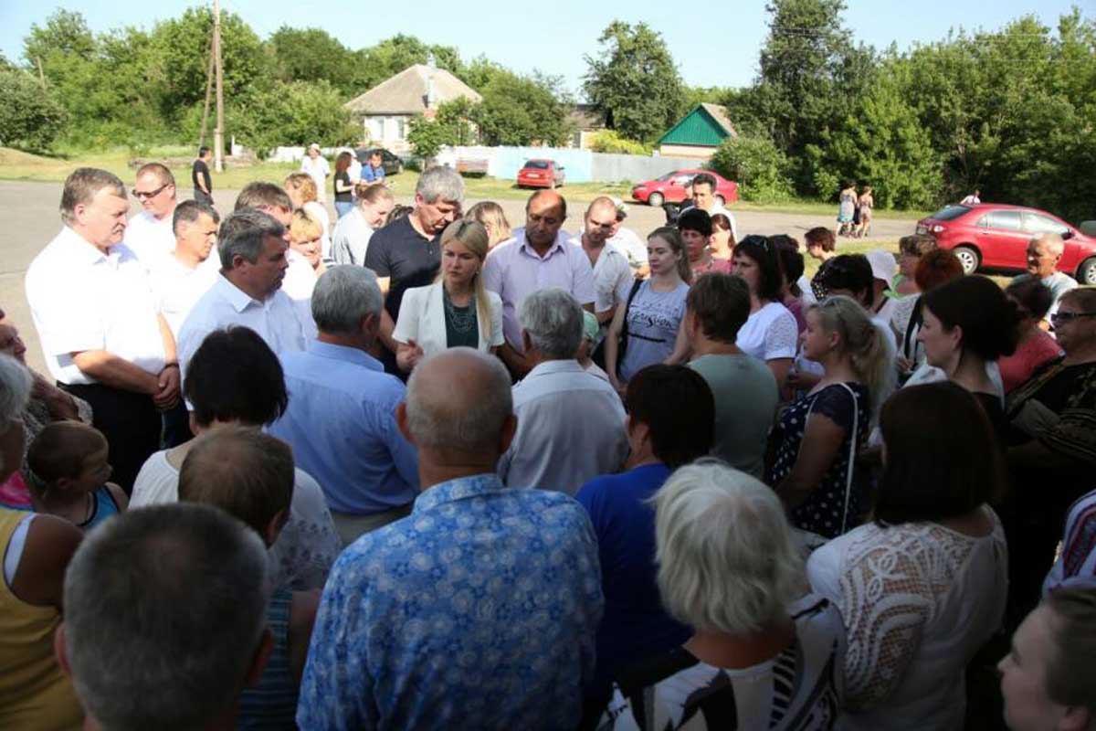 Для жителей Золочевского района сделают качественную дорогу (фото)