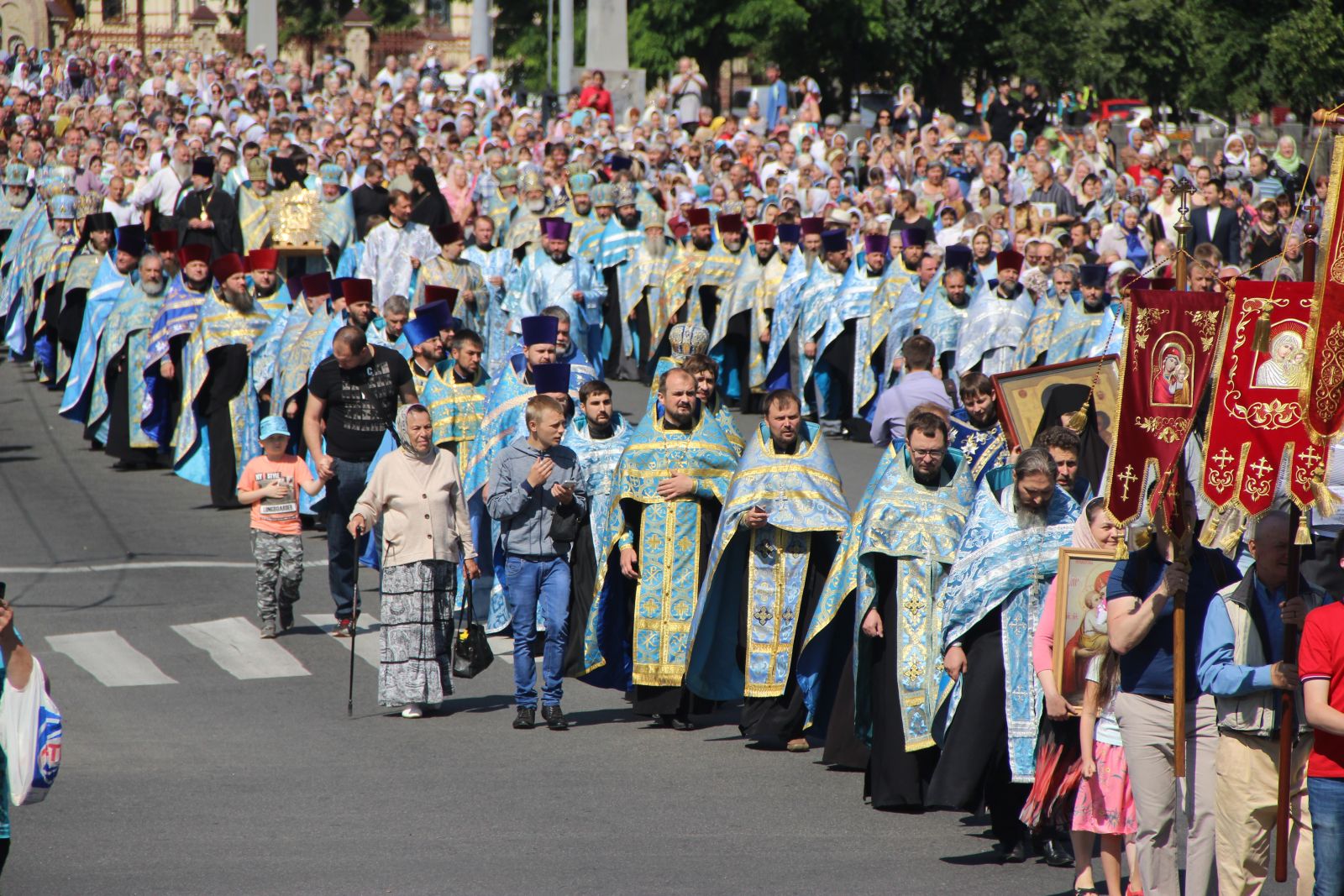 Крестный ход в Харькове (фоторепортаж)