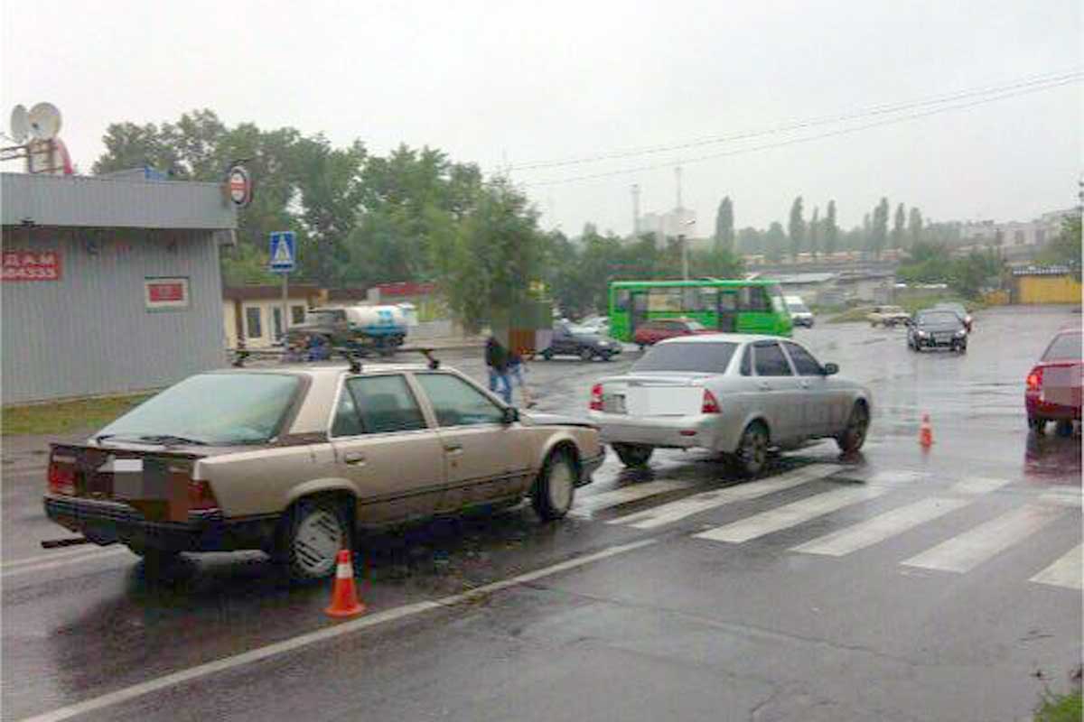 На Салтовке в ДТП пострадала пассажирка (фото)
