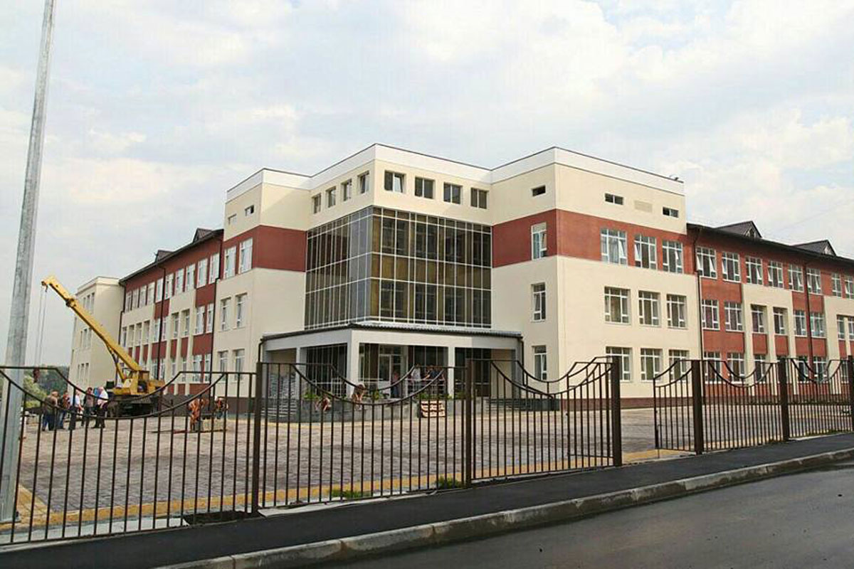 Школу в Песочине достроили (фото) 
