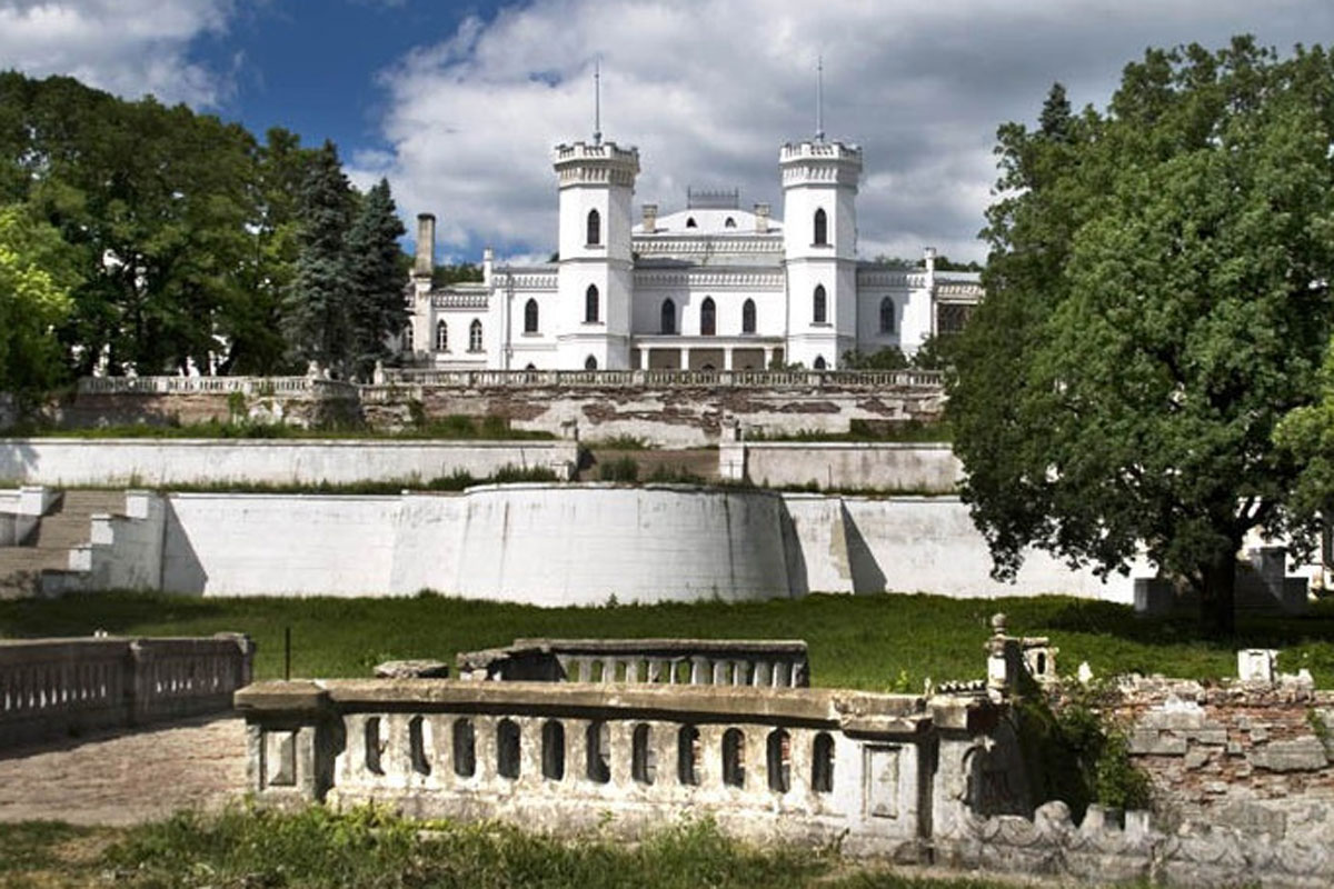 Под Харьковом восстановят дворец