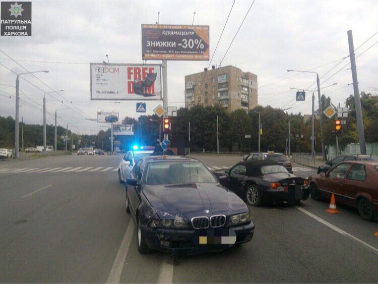 На Павловом поле столкнулись два BMW (фото)