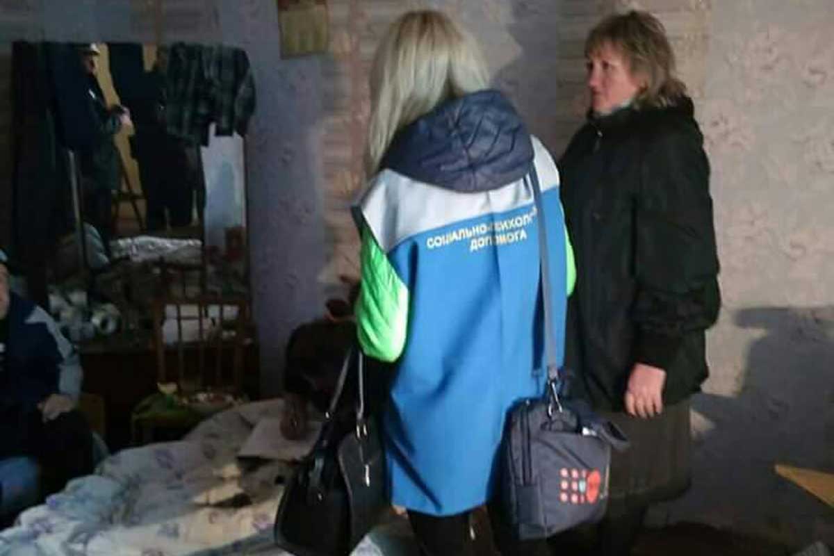 Под Харьковом дети жили в антисанитарии (фото)