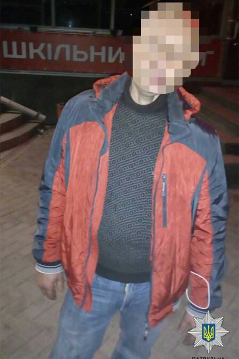 На Холодной горе ограбили мужчину