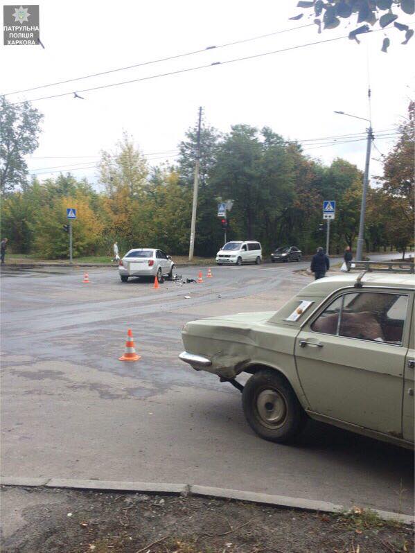 На Рогани - ДТП на перекрестке (фото)