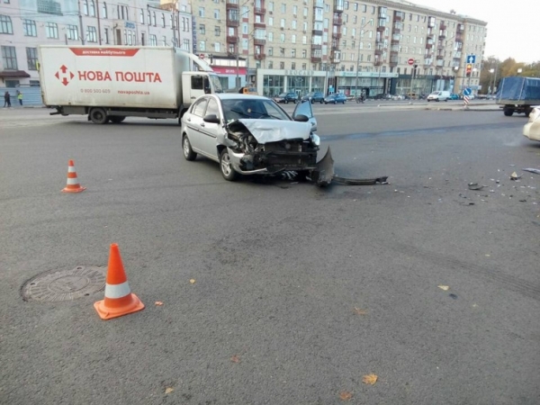 В центре Харькова - авария, есть пострадавший (фото)