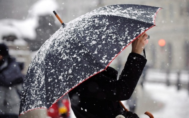 Снег и шквальный ветер: в Харьков идет похолодание