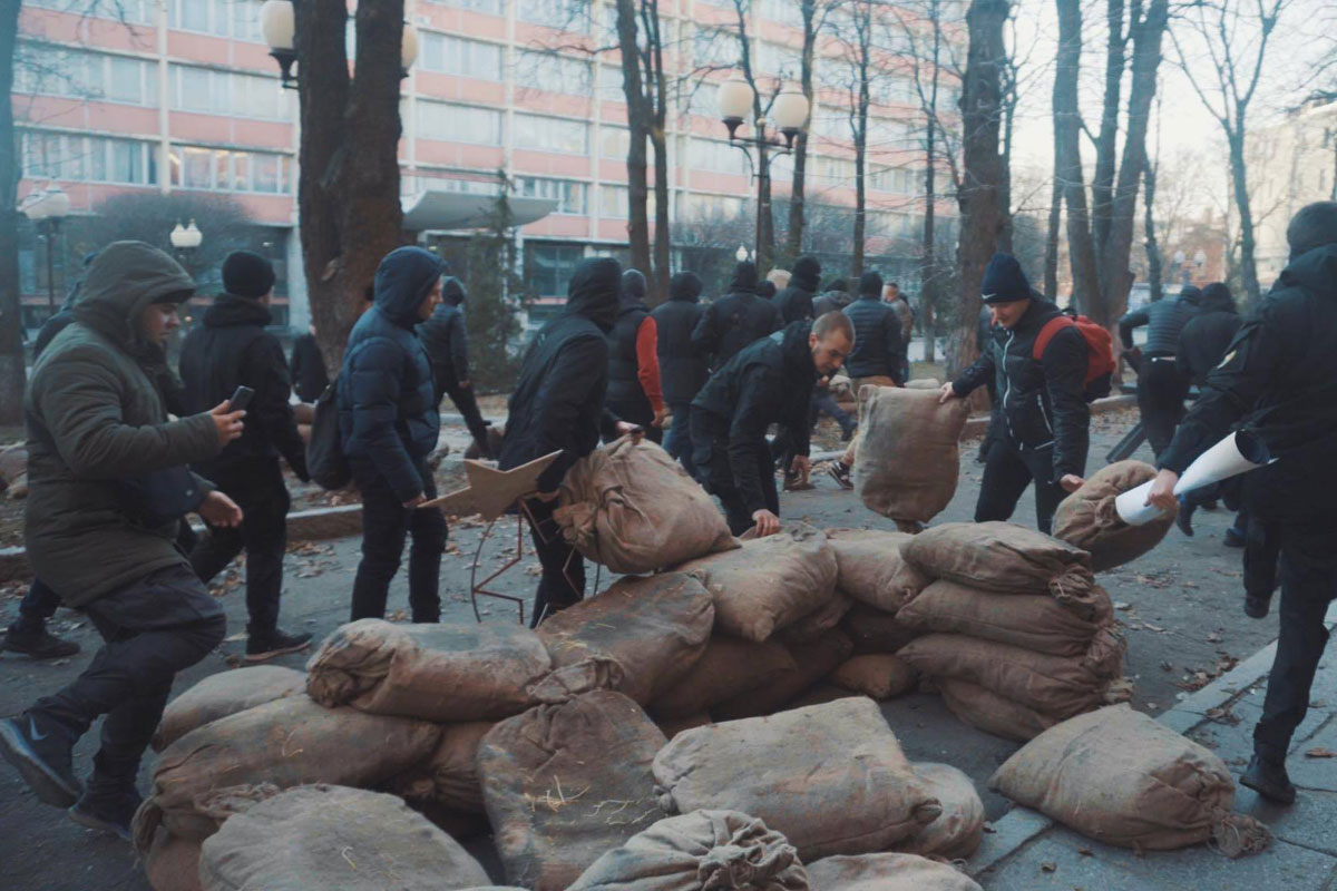 Активисты снова срывают съемки российского сериала в Харькове (видео) 