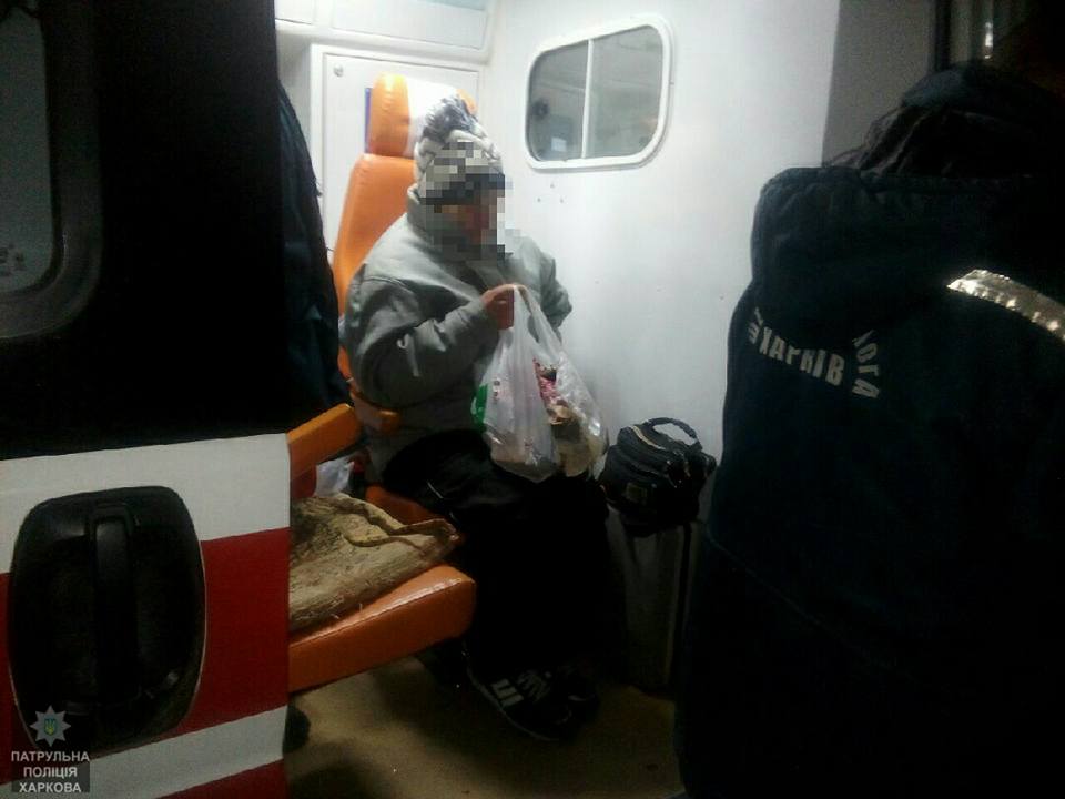 В Харькове прохожий спас бездомную женщину (фото)